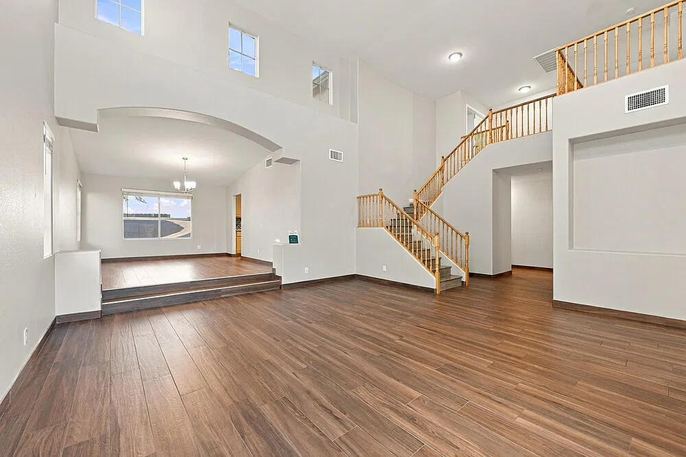 5 bed, 3.0 bath, 3437 sqft, $3,595 — Photo 4