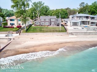 4578 Lakeshore Rd, Fort Gratiot, MI 48059