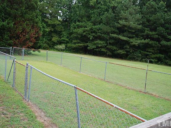 5th image of 124 Shady Meadows Ln
