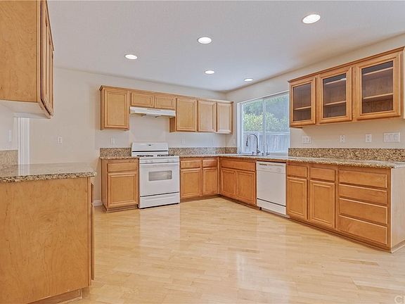 5th image of 2419 Threewoods Ln
