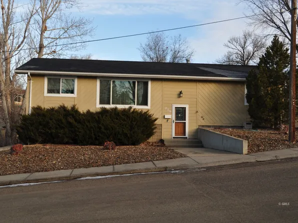 209 Divide St, Glendive, MT 59330