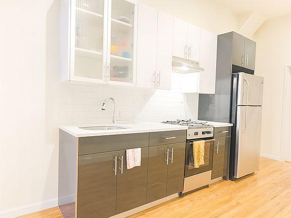 4th image of 1088 Bedford Ave #1B