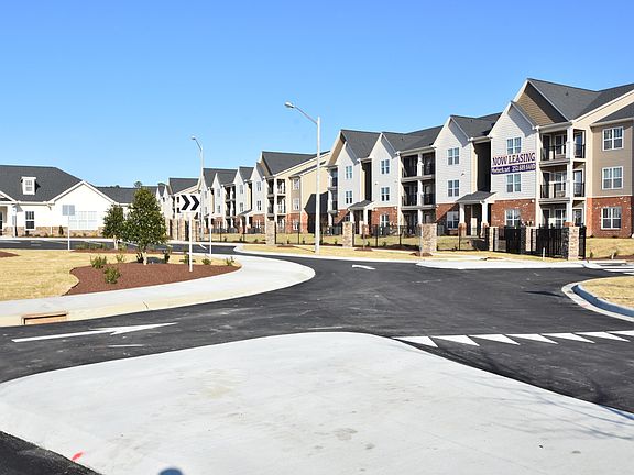 4th image of 3400 Briarcliff Dr
