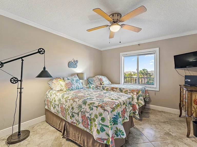 275 Palm Ave #C402 — Photo 31