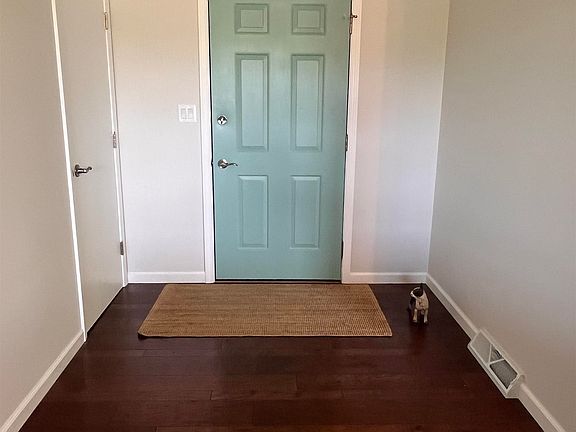 3rd image of 9339 Densmore Dr