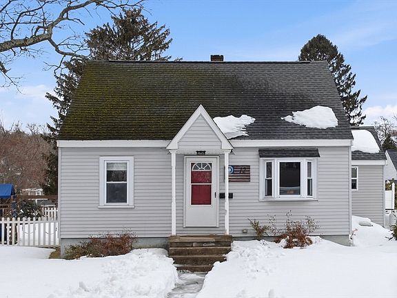 3rd image of 12 Bruce St