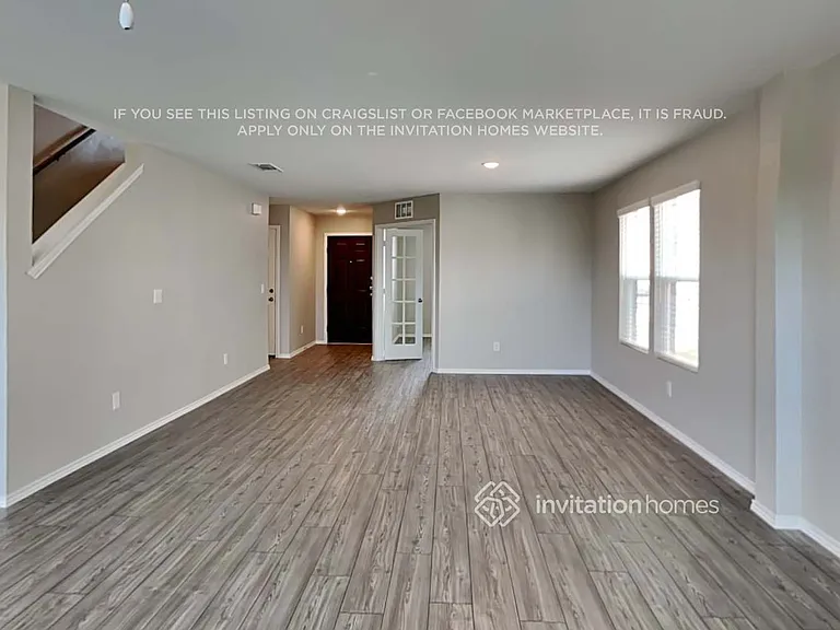 1139 Clear Dusk Ln — Photo 5