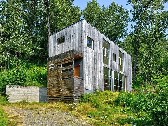 3rd image of 780 Fireweed Ave