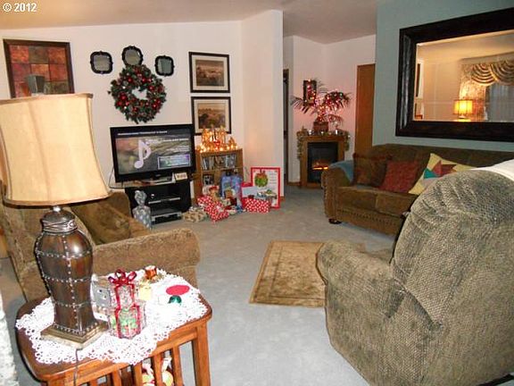 4th image of 15411 SE Mill Plain Blvd #D1