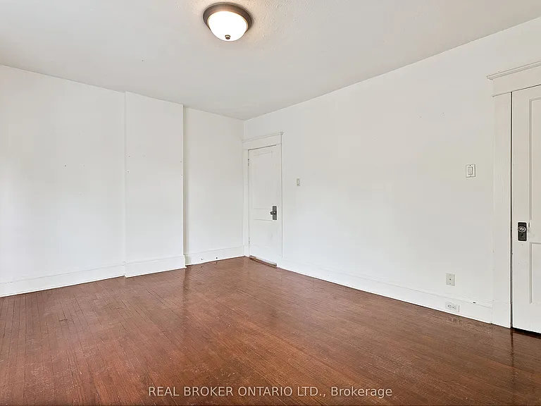 25 Dixon Ave #MAIN — Photo 23