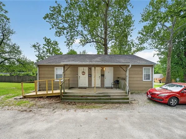 1921 S Ash Ave, Independence, MO 64052