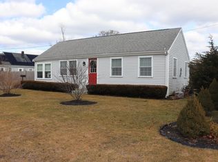 4 Bayberry Rd, Bourne, MA 02532
