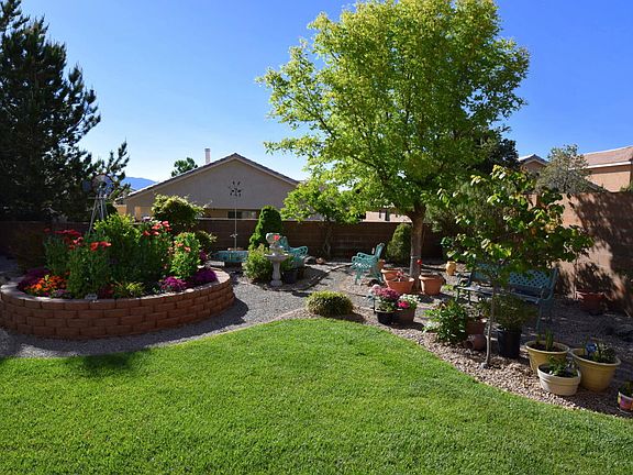 3rd image of 9728 Kokopelli Dr NW