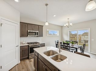 7804 Bridgewater Ct, Rockford, MN 55373