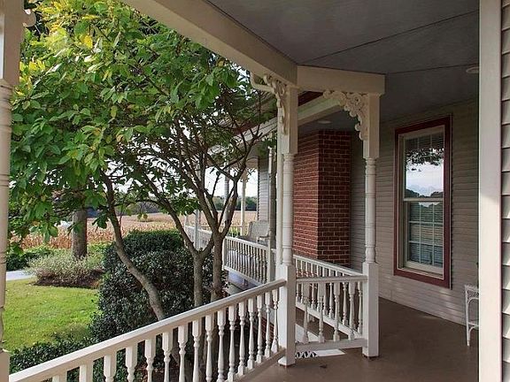 4th image of 2051 Waterford Dr