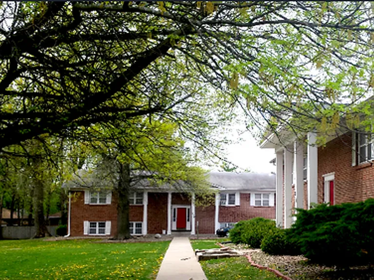 Welcome to Manor Heights Apartments! — Photo 12