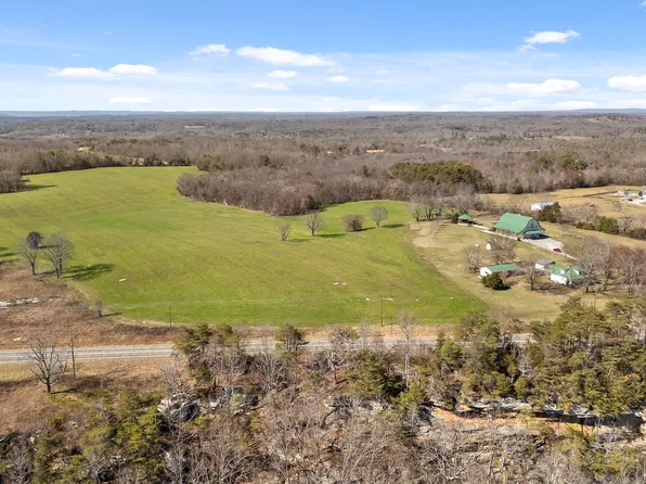 2725 N Highway 301 Hwy, Trenton, GA 30752