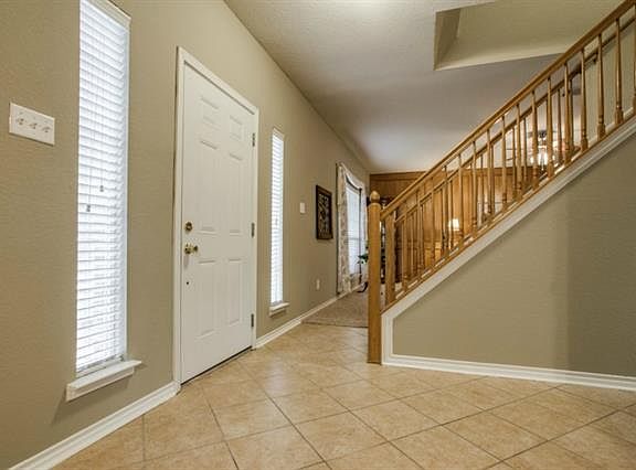 3rd image of 3409 Almond Ln