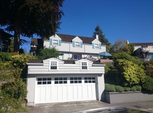 3030 W Laurelhurst Dr NE, Seattle, WA 98105