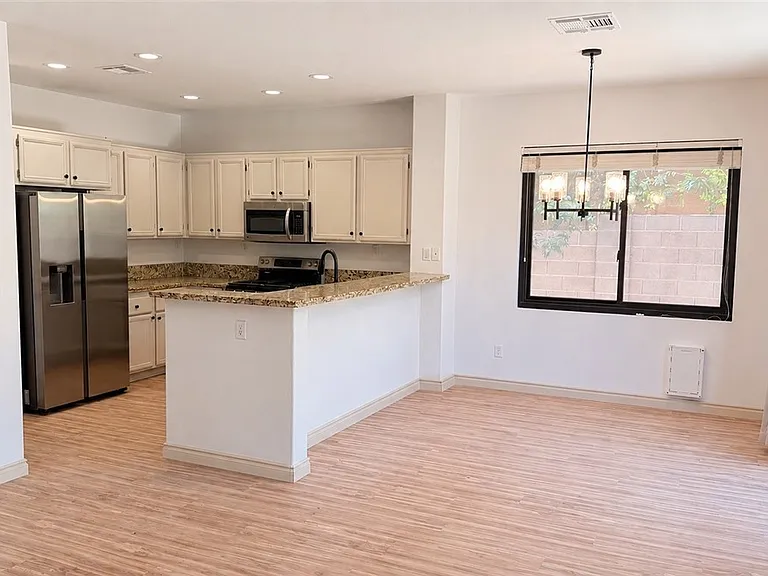 2530 Grange Ave — Photo 4