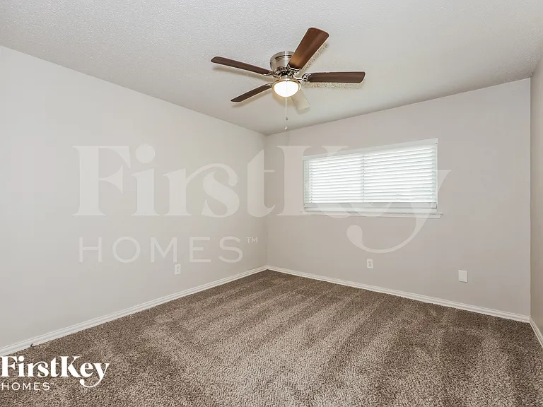1800 Chittam Dr — Photo 11