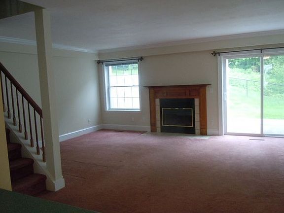 3rd image of 22 Manor Dr