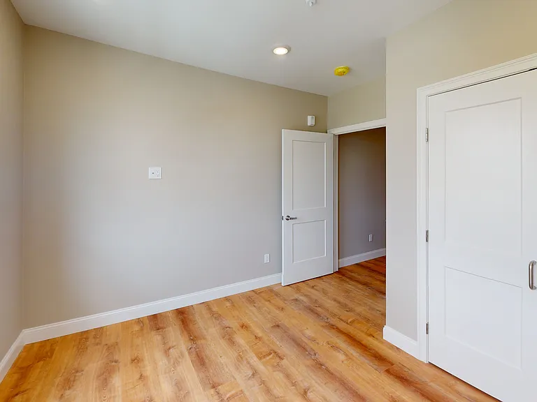 100 Revere St — Photo 23