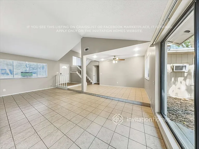 951 Waverly Dr — Photo 5