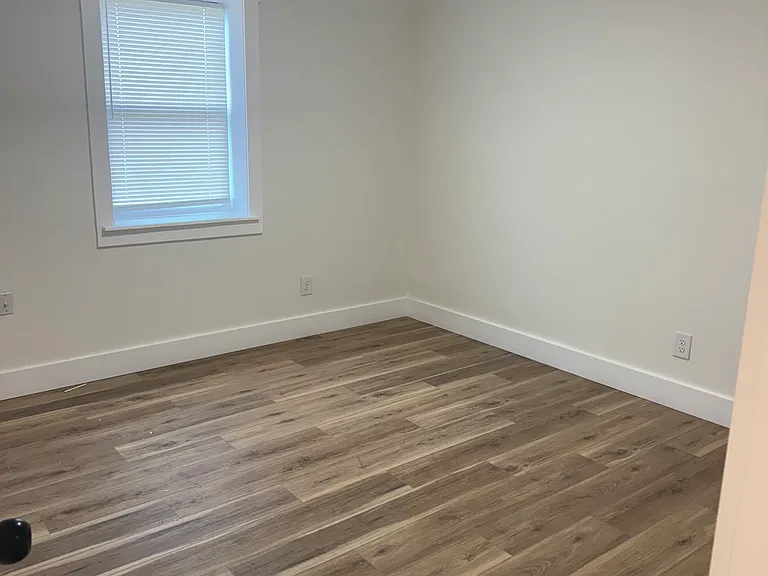 3704 Hardwood Rd — Photo 5