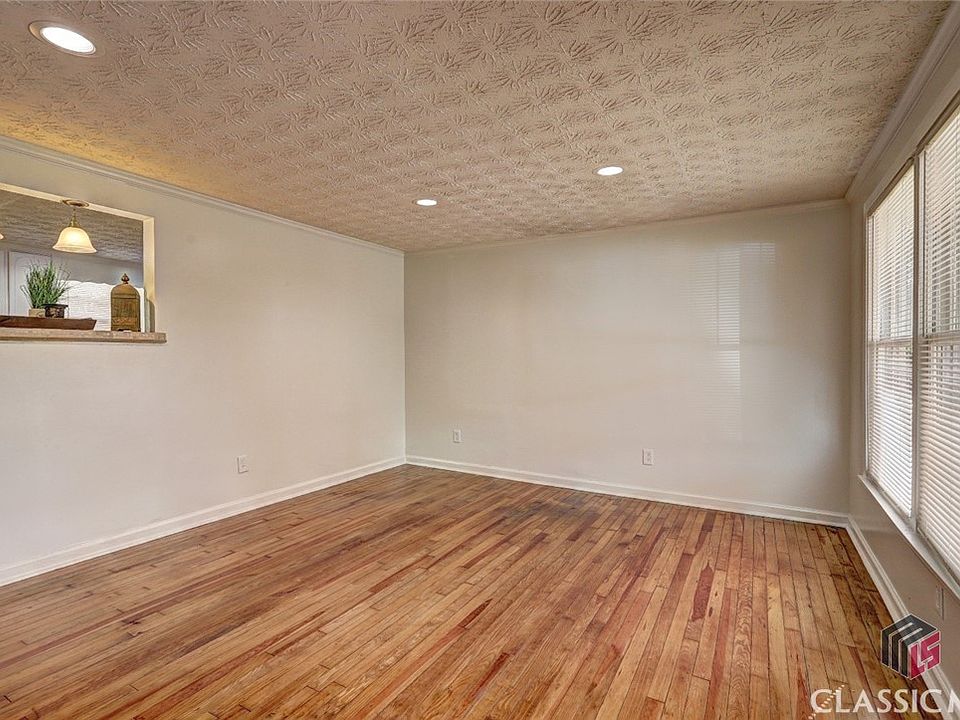 1st image of 310 Carwood Drive