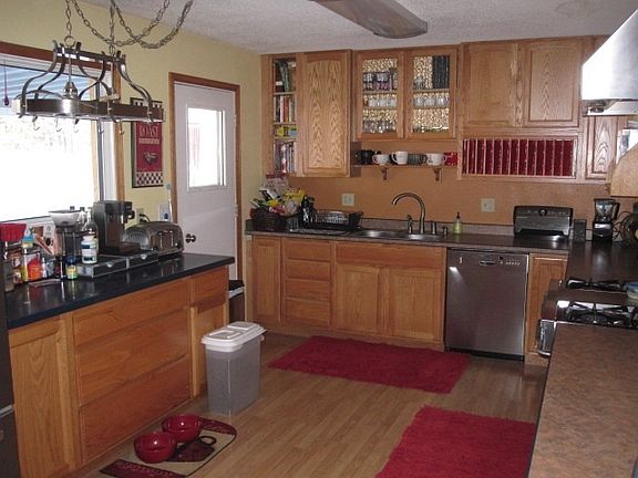 4th image of 924 Vide Way