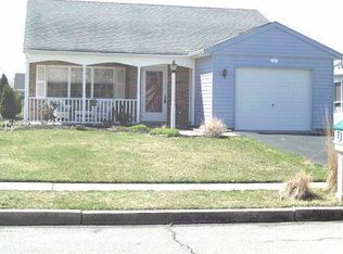 2 Marlborough Dr, Southampton, NJ 08088
