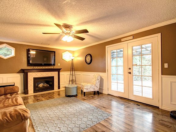 2nd image of 18186 W Chinook Dr