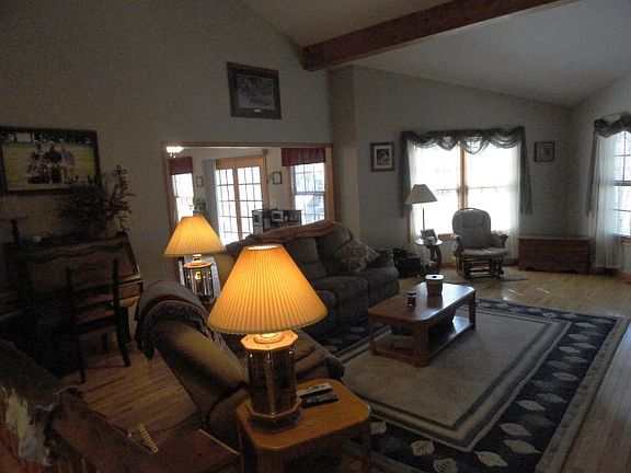 4th image of 404 Mitchell Valley Dr