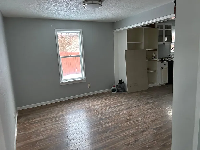 208 E Naches Ave — Photo 14