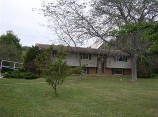 3295 Penewit Rd, Spring Valley, OH 45370