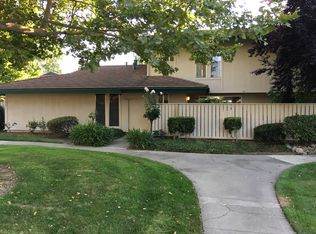 418 Roundtree Ct, Sacramento, CA