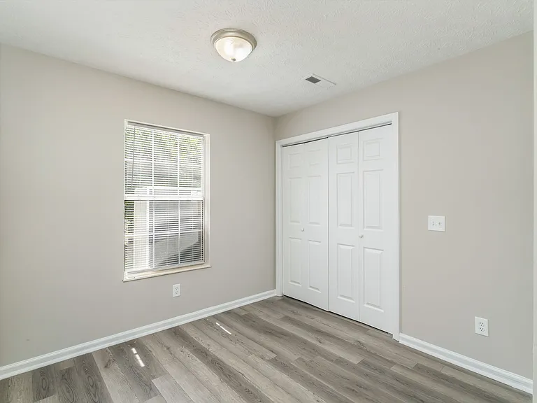 1210 Pin Oak Dr — Photo 8