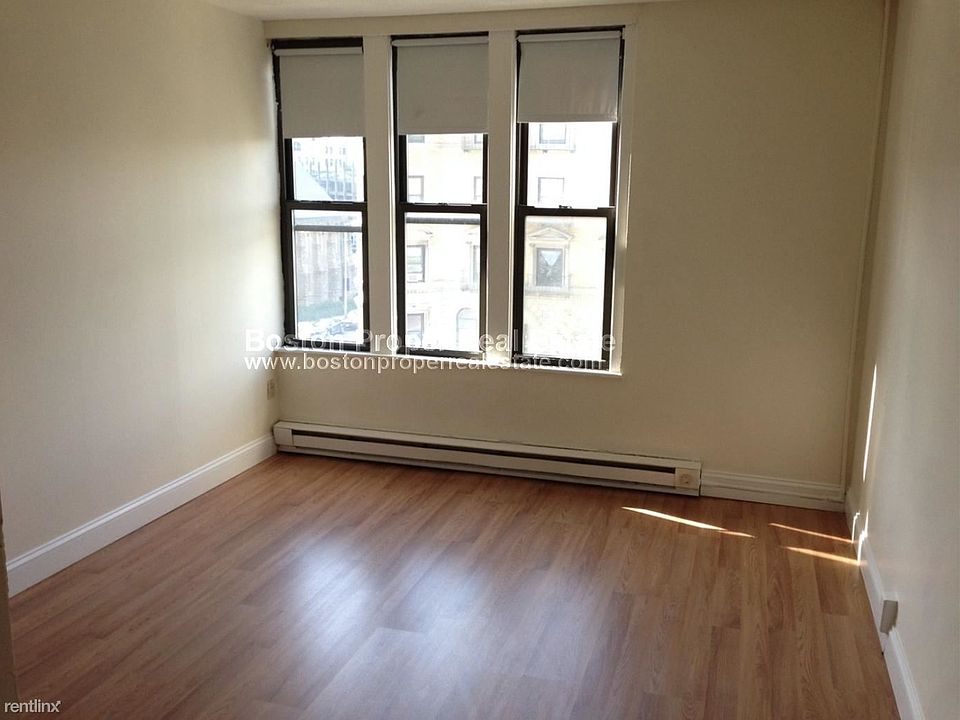 1126 Boylston St. Boston - Back Bay Building Photo 2