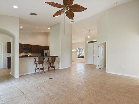 3rd image of 12025 Willow Grove Ln