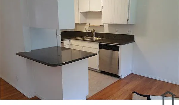 185 Union Ave — Photo 1