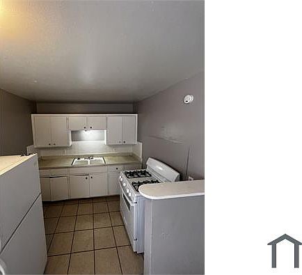 2nd image of 609 N Mirror St #3