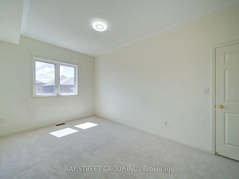 114 Ness Dr — Photo 20