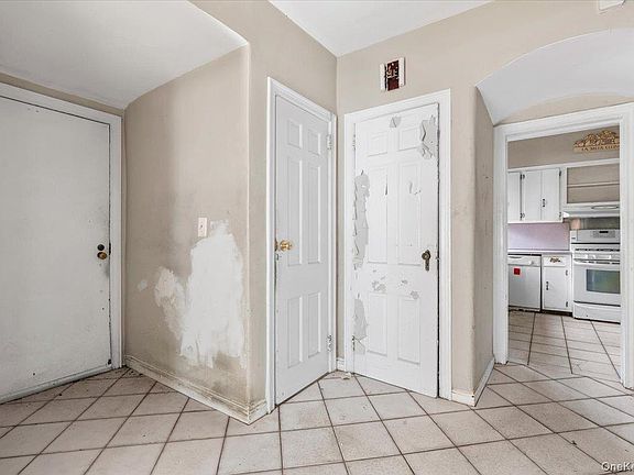 3rd image of 56 Northfield Road