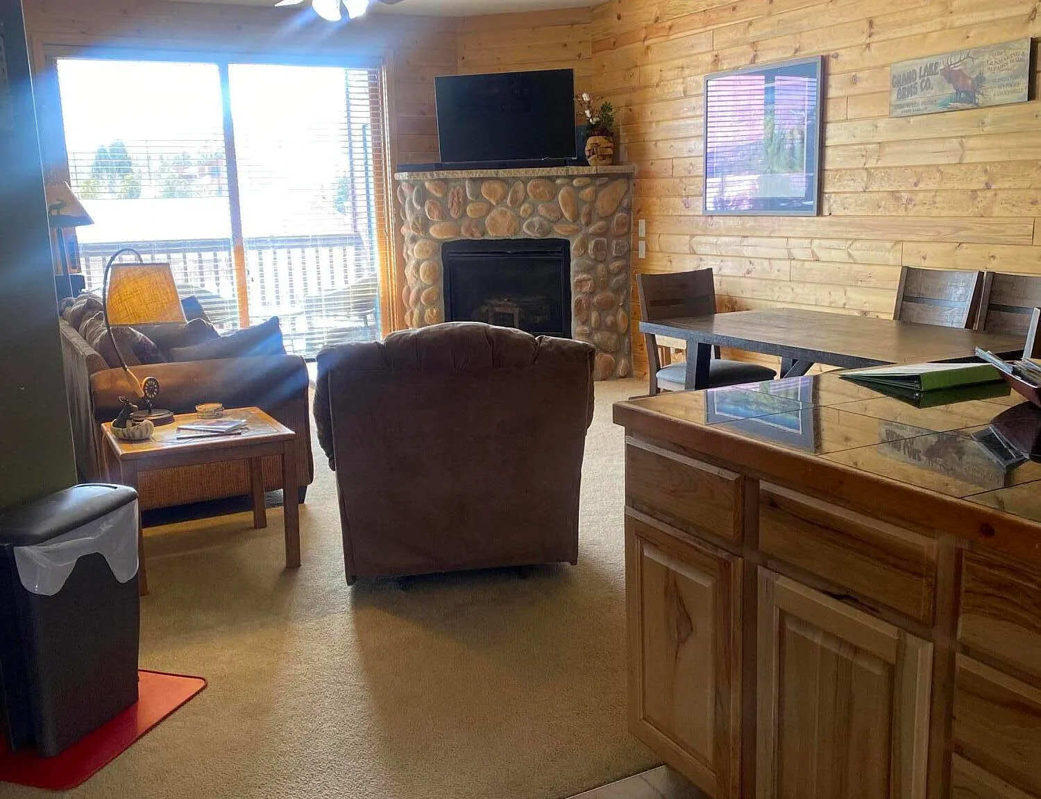 2 bed, 914 sqft, $2,300 — Photo 2
