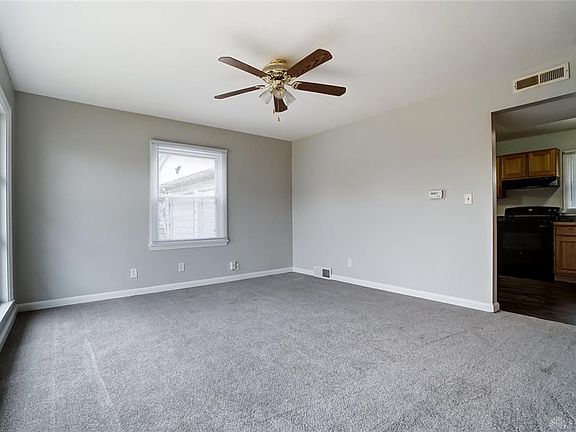 4th image of 933 Shedborne Ave