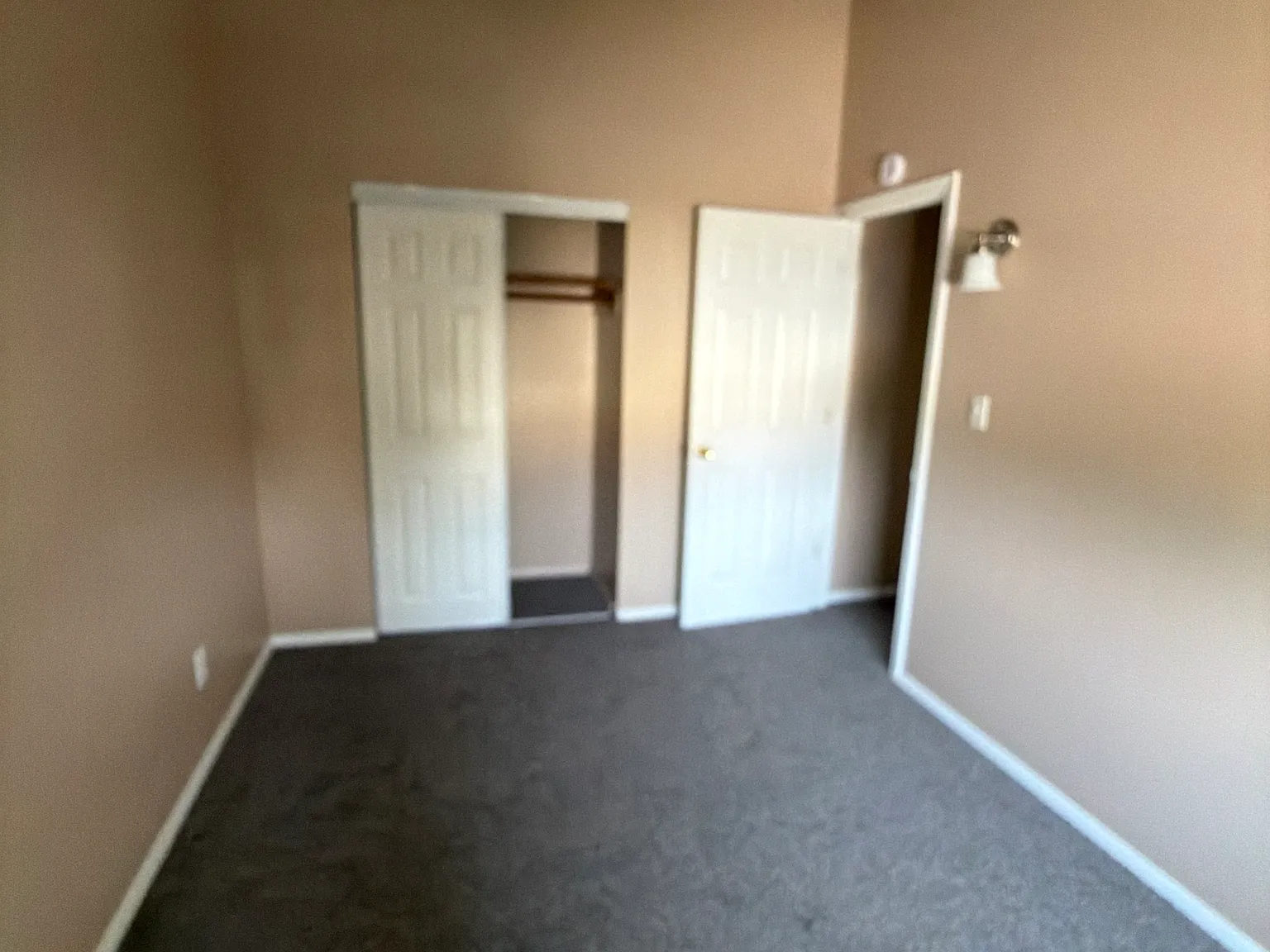 3 bed, 1200 sqft, $1,400 — Photo 3