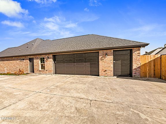3rd image of 517 Brooke Dr