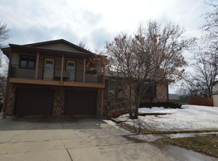 916 18th Ave NE, Aberdeen, SD 57401