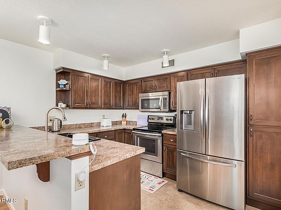 4th image of 1717 E UNION HILLS Drive #1100